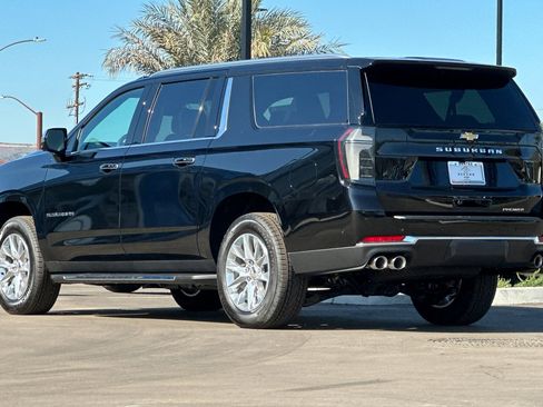 New 2026 Chevrolet Suburban Premier image 6