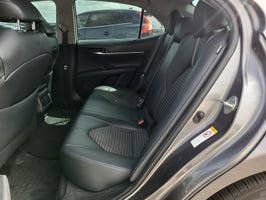 Used 2018 Toyota Camry SE w/ Audio Package FWD image 9