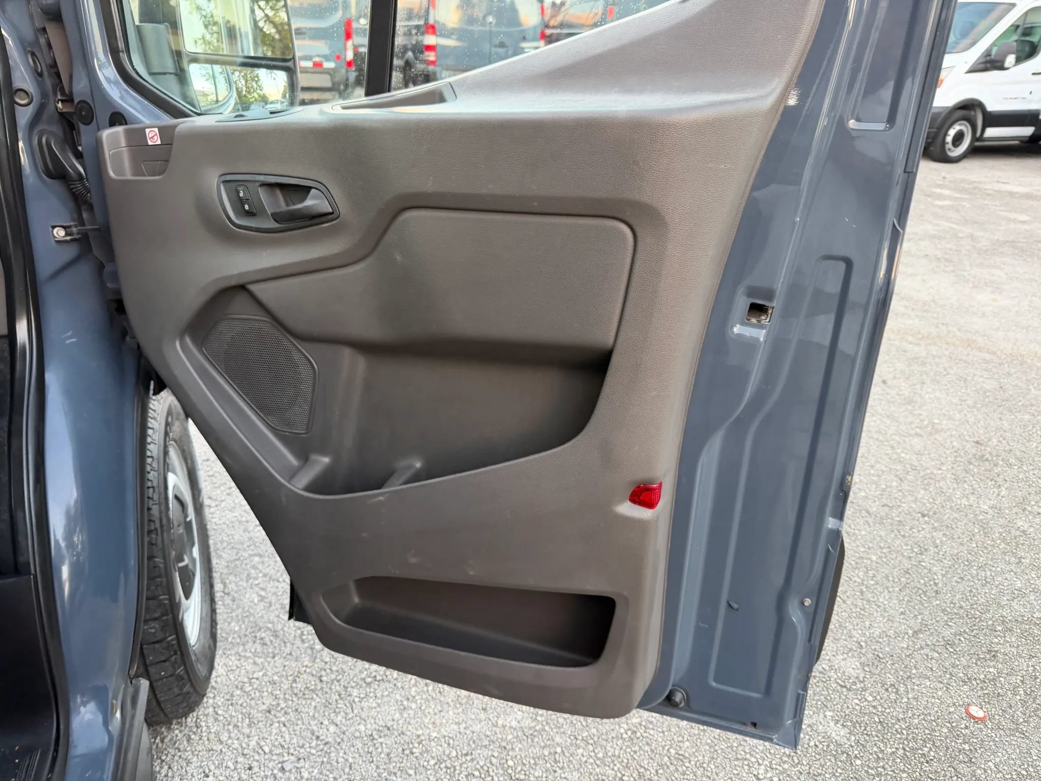 Used 2020 Ford Transit 250 148 High Roof Extended RWD image 17