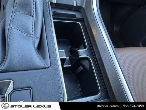 Used 2024 Lexus GX 550 image 35