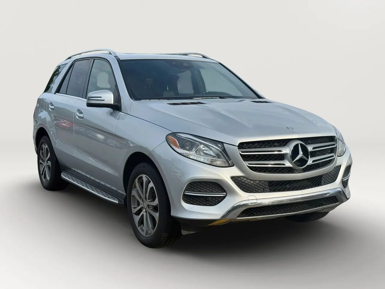 Used 2016 Mercedes-Benz GLE 350 image 2