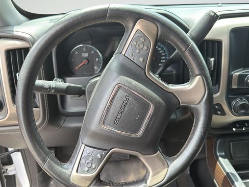 Used 2017 GMC Sierra 1500 Denali w/ Denali Ultimate Package AWD/4WD image 16