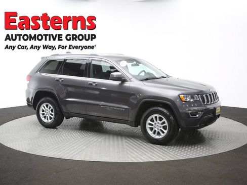 Used 2020 Jeep Grand Cherokee Laredo AWD/4WD image 46