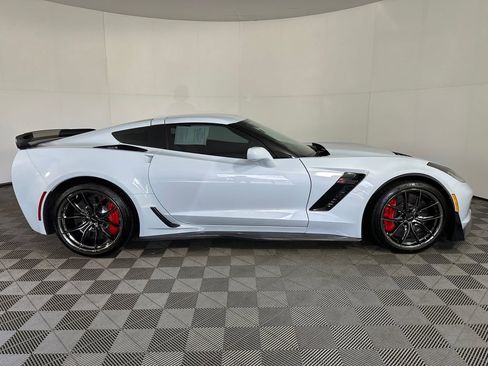 Used 2019 Chevrolet Corvette Z06 w/ Z07 Performance Package image 6