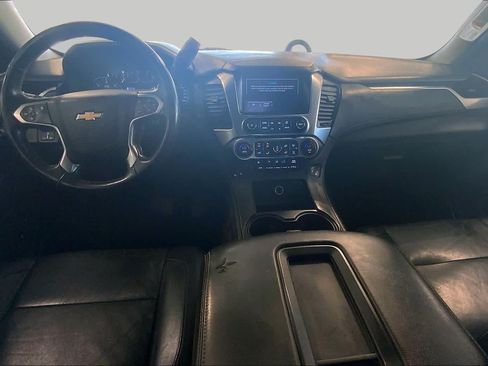 Used 2017 Chevrolet Suburban LT RWD image 15