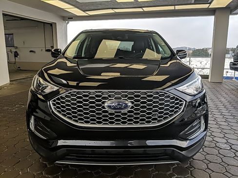 Certified 2024 Ford Edge SEL w/ Convenience Package image 2