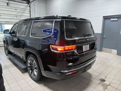 Used 2024 Jeep Grand Wagoneer Series III w/ HD Trailer Tow Package image 3
