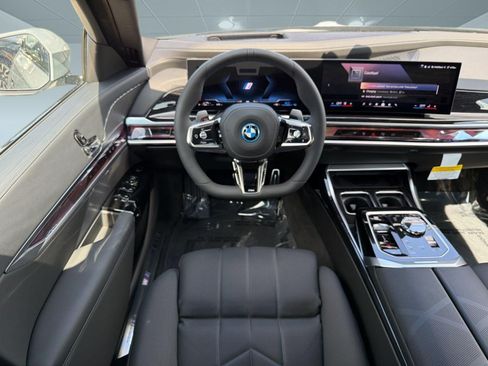 New 2026 BMW 750e xDrive AWD/4WD image 28