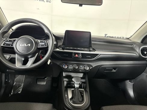 Used 2022 Kia Forte LXS FWD image 20