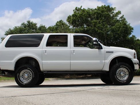 Used 2005 Ford Excursion Eddie Bauer AWD/4WD image 24