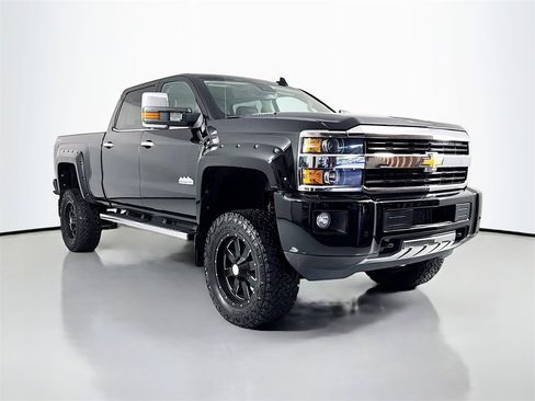 Used 2015 Chevrolet Silverado 3500 High Country image 3