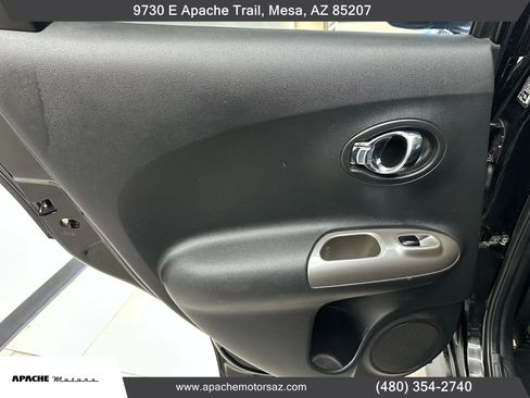 Used 2013 Nissan Juke SV image 32