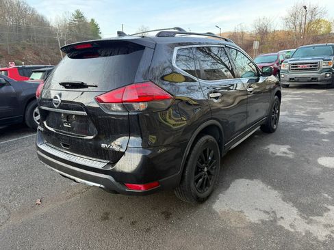 Used 2017 Nissan Rogue SV w/ Midnight Edition image 3