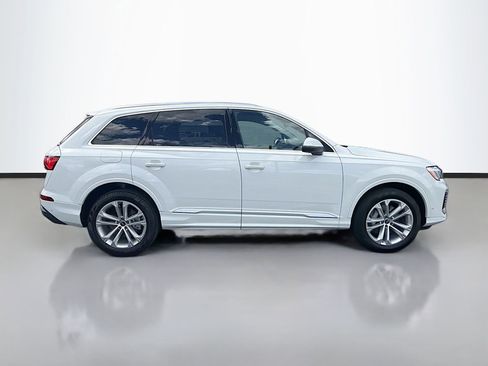 Used 2025 Audi Q7 3.0T Premium image 3