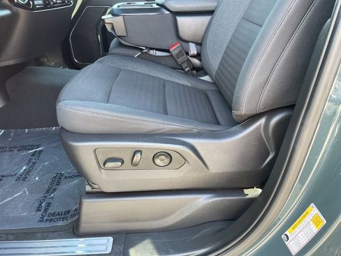 Used 2025 Chevrolet Silverado 1500 LT AWD/4WD image 6