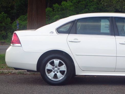 Used 2009 Chevrolet Impala LT FWD image 31