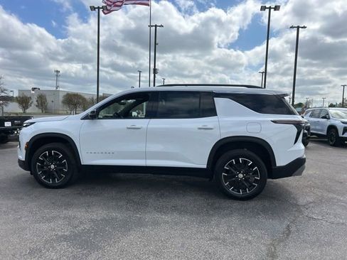 New 2026 Chevrolet Traverse LT w/ Sun and Wheel Package FWD image 6