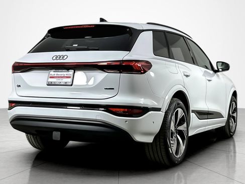 New 2025 Audi Q6 e-tron Premium image 6
