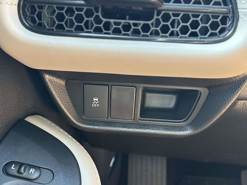 New 2027 Honda HR-V LX image 21