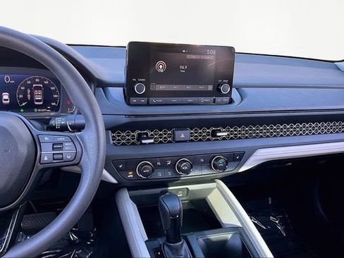 Used 2024 Honda Accord EX image 11