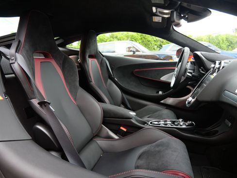 Used 2025 McLaren GTS RWD image 11