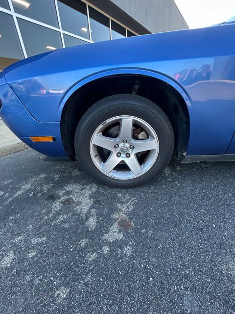 Used 2010 Dodge Challenger SE RWD image 10