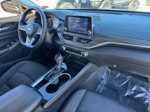 Used 2023 Nissan Altima 2.5 SV image 20