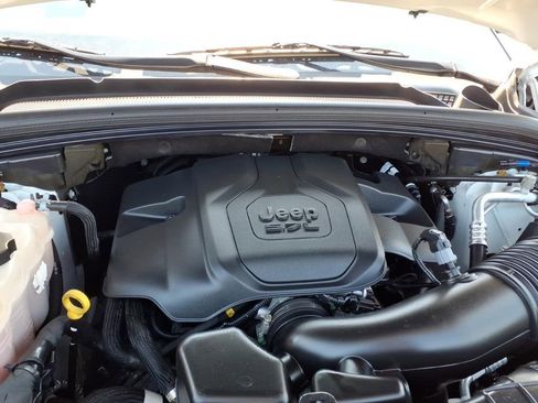Used 2022 Jeep Grand Cherokee Summit w/ Adv Protech Group IV AWD/4WD image 32
