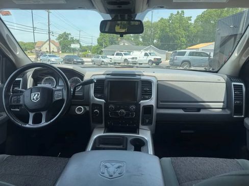 Used 2016 RAM 2500 Big Horn w/ Black Appearance Group AWD/4WD image 9