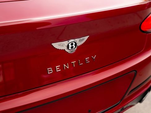 Used 2024 Bentley Continental GT image 21