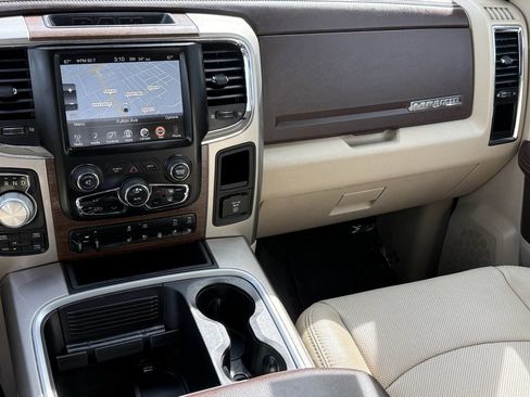 Used 2017 RAM 1500 Laramie w/ Convenience Group image 7