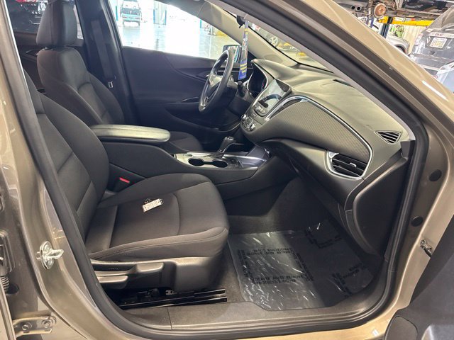 Used 2020 Chevrolet Malibu LT FWD image 15