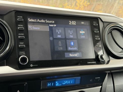 Used 2022 Toyota Tacoma SR5 image 10