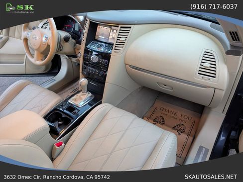 Used 2009 INFINITI FX35 AWD w/ Navigation Pkg image 25