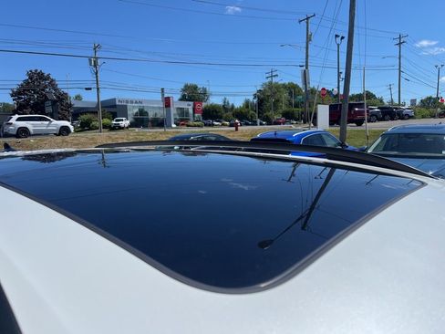 New 2026 Volkswagen Atlas Peak Edition image 4