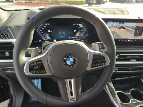 New 2026 BMW X7 M60i image 18