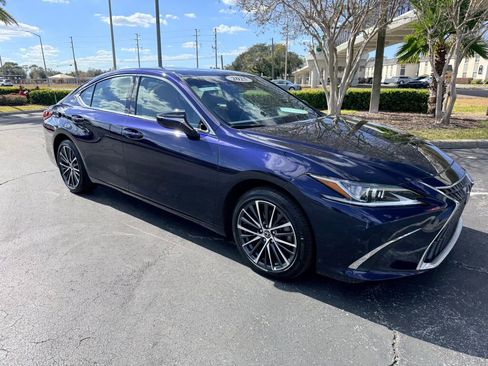 Certified 2025 Lexus ES 350 w/ Premium Package image 4