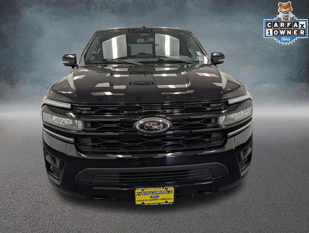 Used 2023 Ford Expedition Limited AWD/4WD image 2