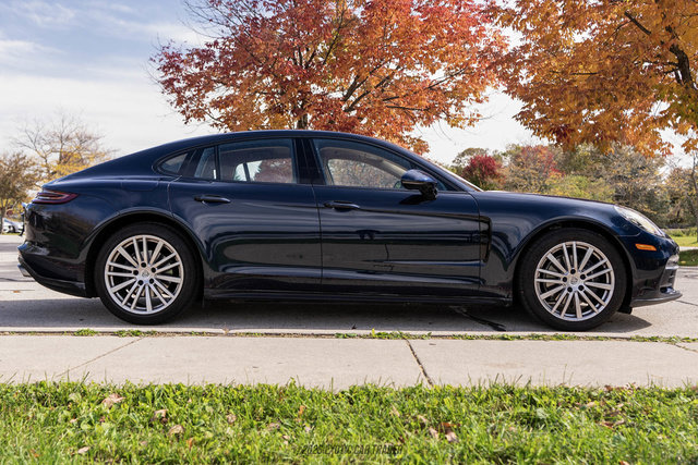 Used 2017 Porsche Panamera 4 AWD/4WD image 7
