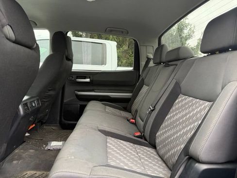 Used 2018 Toyota Tundra SR5 w/ SR5 Upgrade Package AWD/4WD image 9