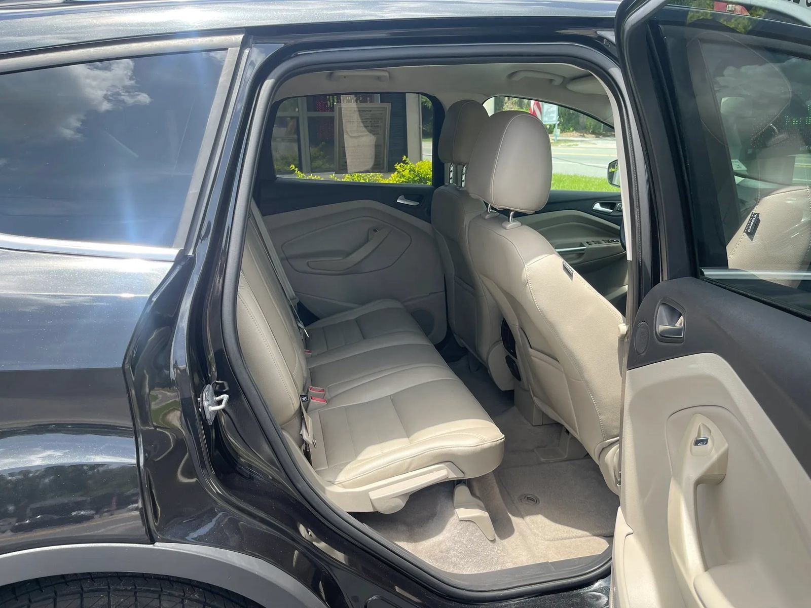 Used 2014 Ford Escape Titanium FWD image 14