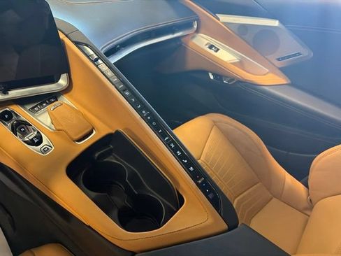 Used 2021 Chevrolet Corvette Stingray Preferred Cpe w/ Z51 Performance Package RWD image 23