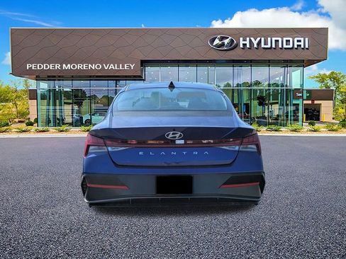 New 2025 Hyundai Elantra SEL image 5
