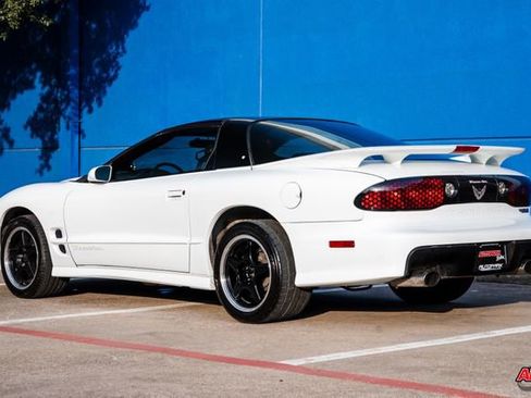 Used 2002 Pontiac Firebird Trans Am image 9