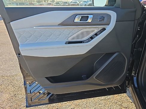 New 2026 Ford Explorer Platinum w/ LUX Leather Package image 14