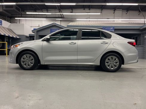 Used 2020 Kia Rio LX image 4