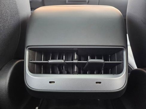 Used 2023 Tesla Model Y AWD image 64