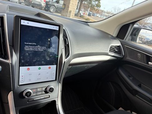 Used 2023 Ford Edge SE w/ Black Appearance Package image 18