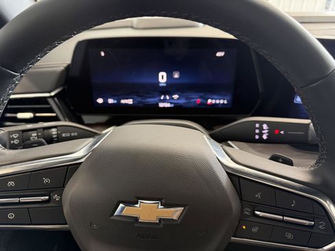 Used 2025 Chevrolet Suburban Premier w/ Sun And Tow Package image 17