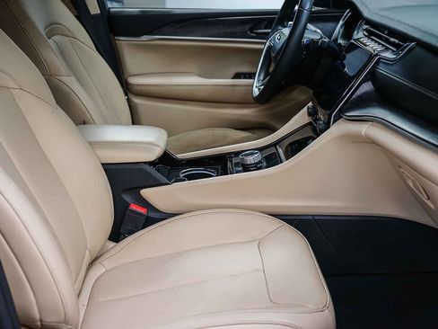 Used 2022 Jeep Grand Cherokee L Limited RWD image 16